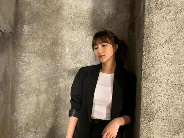 【g公式】Apink_ハヨン(HaYoung)、スーツパン photo by marcellasne_   