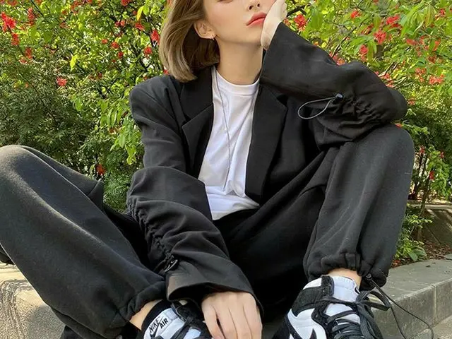 【g公式】モデルカン・テリ、オフィスの前に風当たりに🤩ピャᆸ  jaket fofwebsite  pants laflamme_official   