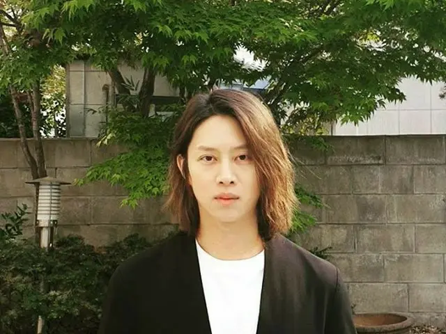 【G公式】SUPER JUNIOR_ヒチョル(Heechul)、セラーは雨と一緒寄付もして友達に頑張れと応援もしてください私もすぐに参加し❤  