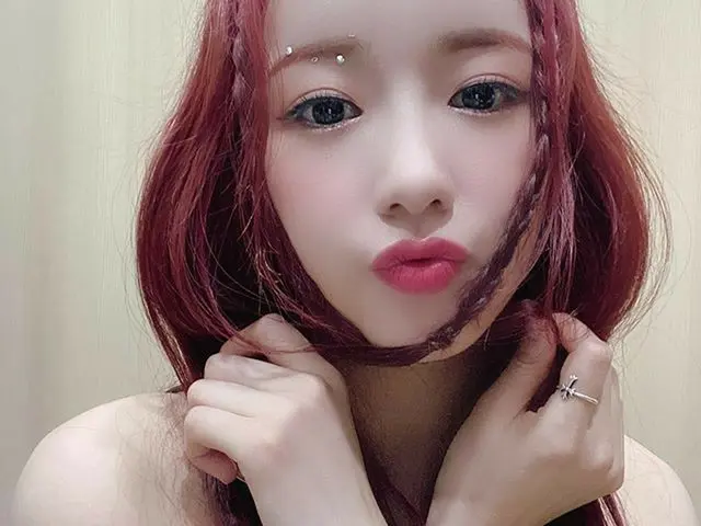 【g公式】Apink_ボミ、今日手間た❤️Dumhdurum🙏   