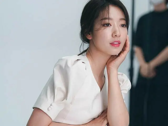 【g公式】女優パク・シネ、❣️   