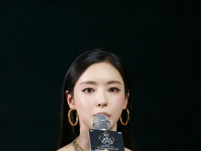 女優イ・ダヒ、音楽番組「Road to Kingdom」制作発表会に参加中