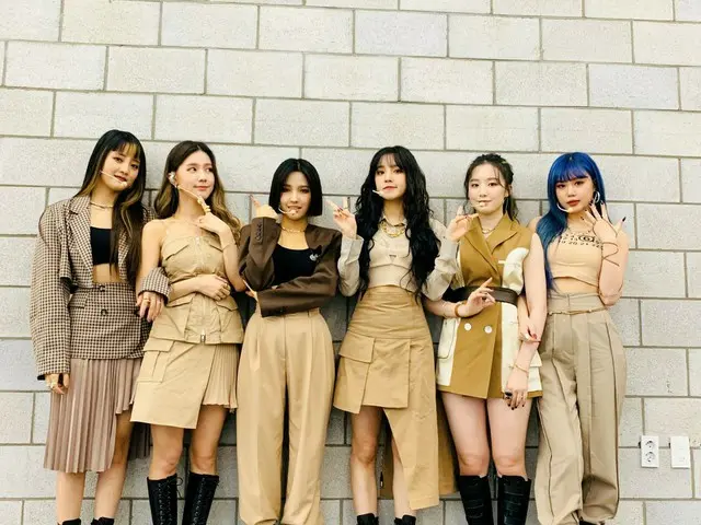【t公式】(G)I-DLE_、[📸] 20200421 THE SHOW 子供の舞台があって幸せな火曜日です！❤💜 常に最善を尽くす私たちの子供たちとネバー