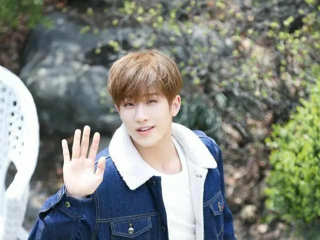 【T公式】ASTRO、こんにちはロハ！時間を遡って帰ってきたジンジンです^^昔ジンジンはミニアルバム7集に何の曲が入るかどの振付師入っているかはまだ知らないでし