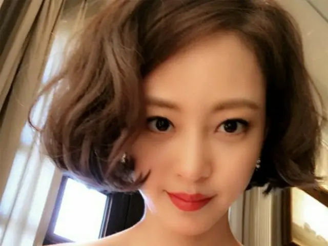 女優ハン・イェスル、SNS更新。