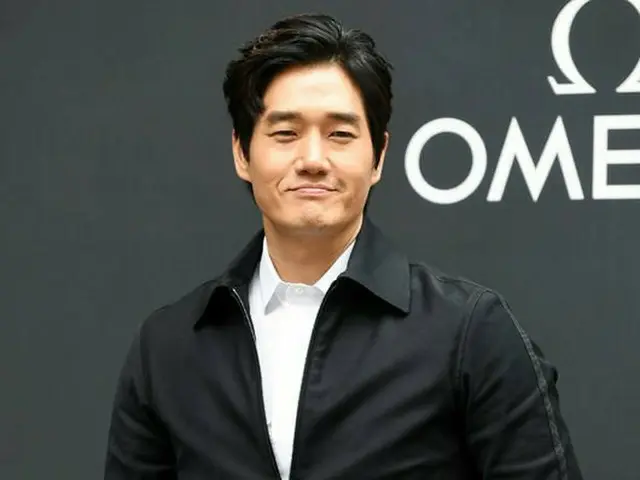 俳優ユ・ジテ、時計ブランド60周年記念展示イベントに出席。