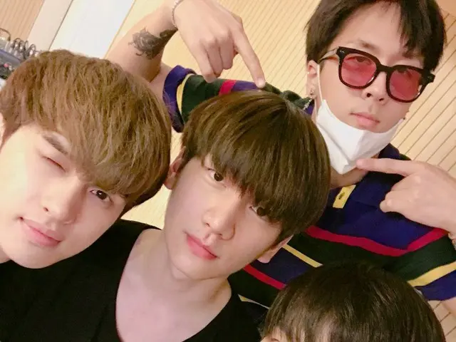 【JT公式】VIXX、RT HSangHyuk: 별빛과빛나는밤에... #시작은미약하나끝은창대하리라 #난입3인방 #HAPPYHYUKDAY