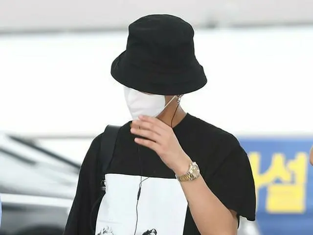 VIXX ラビ、空港ファッション。