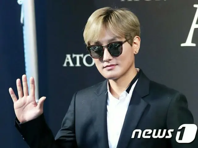 KANGTA、サングラスブランドATORのフォトイベントに出席。