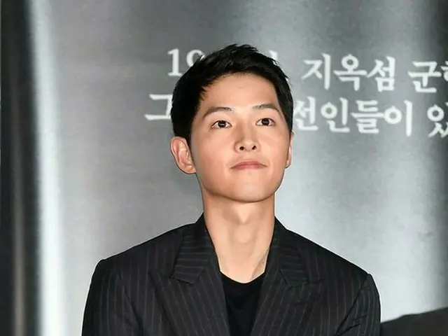 俳優ソン・ジュンギ、映画「軍艦島」のマスコミ配給試写会に出席。