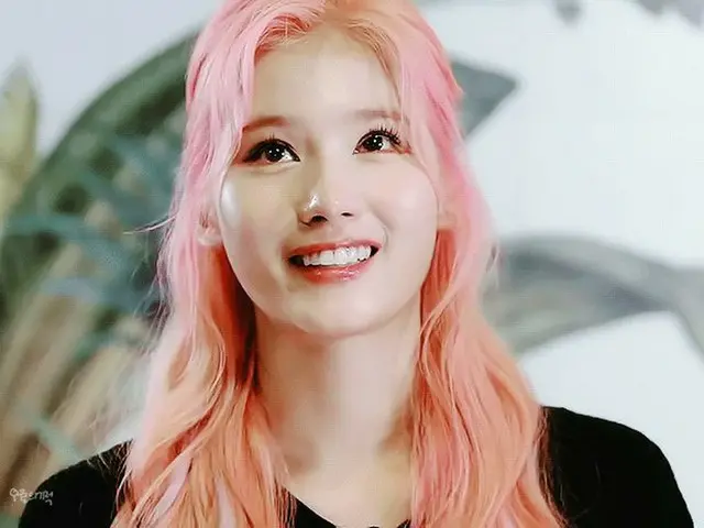 「TWICE サナの美しい涙」が何故か今になって韓国で話題