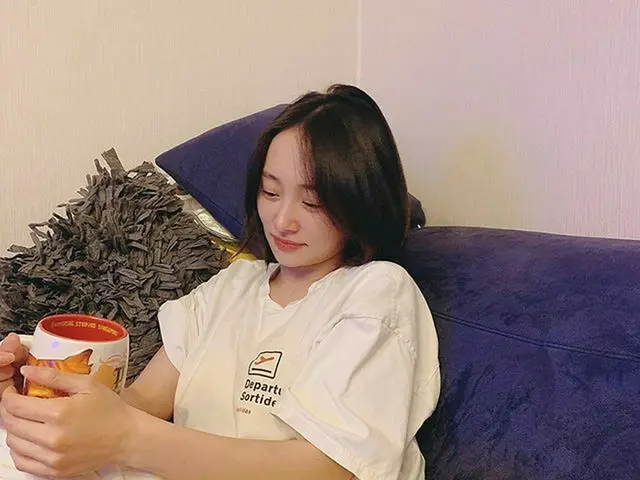 【g公式】KARA_出身ニコル、☕️a penny for your thoughts   