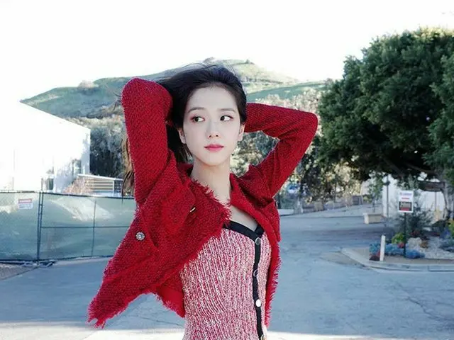 【g公式】BLACKPINK_ジス(Jisoo)、久しぶりにカメラつけたが見つかった写真🤗   