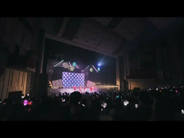 【J公式】TWICE、[with TWICE] TWICE「LUV ME」(TWICE SHOWCASE LIVE TOUR 2018 "Candy Pop」)