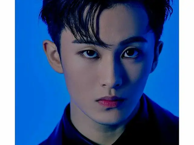 【G公式】SuperM、Who's tuning in to watch #MARK LIVE at」Beyond the Future」？！🤘  _  Ti