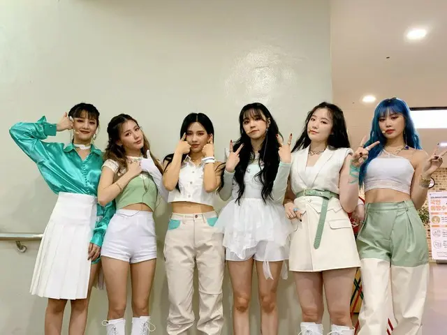 【t公式】(G)I-DLE_、[📸] 20200424 MUSIC BANK  MUSIC BANK」Oh my god」は青々とした春の妖精天使子供と！🌱