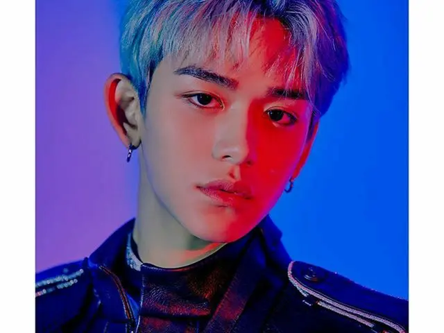 【r公式sm】Who's tuning in to watch #LUCAS LIVE at」Beyond the Future」？！🤘🏻  -  Tick