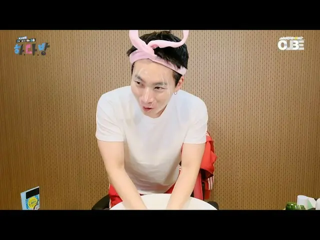 【公式】BTOB、BTOBのある部屋 #28銀が12時間生放送 - ドルリムパンが打ち上げた大きなボールのハイライト12   