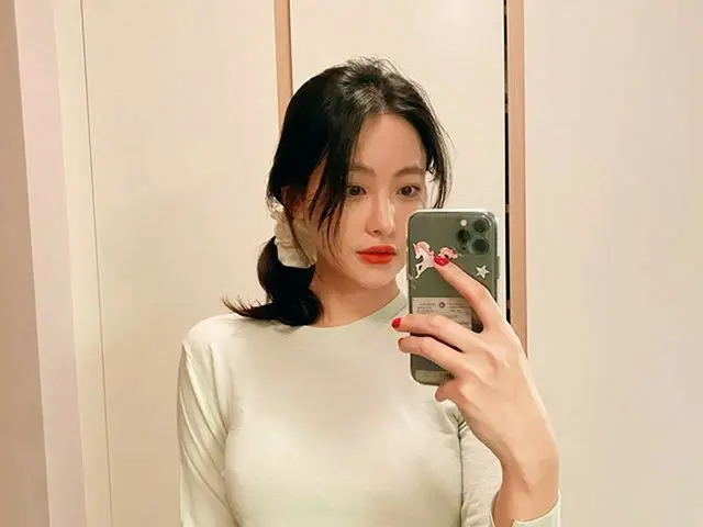 【g公式】女優オ・ヨンソ、暑くなる前に月火水木金土日、ニットトングピンドスクランチもとても良い🥰   