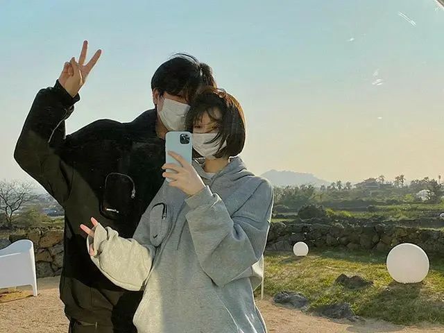 【g公式】モデルカン・テリ、伸ばし裸眼!!!コᇁフルスウェット🌼  laflamme_official   