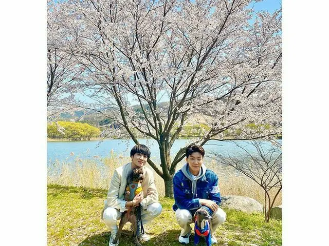 【G公式】WINNER_スンユン、4月27日の夜に、11時10分 KBSに私とスンフン異形が出演します！多くの視聴お願いします！💙🐶💙🐶   #犬は素晴