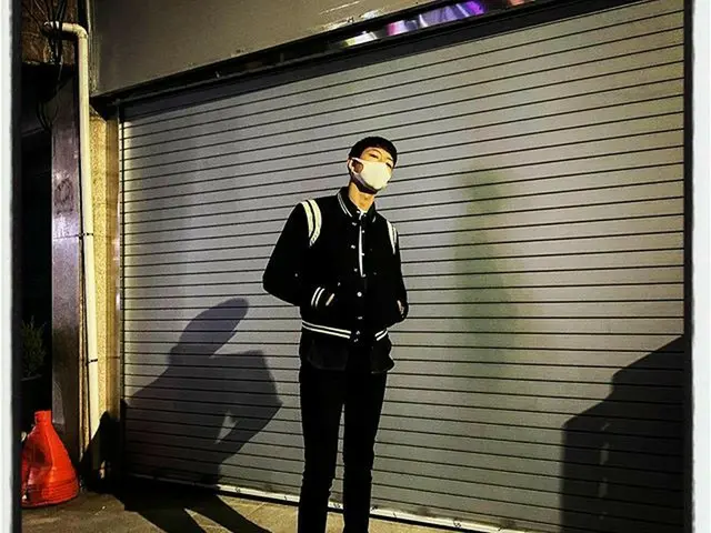 【G公式】CNBLUE_ジョンシン、だんだん服が小さくのに...悲しいながらほほえましい  