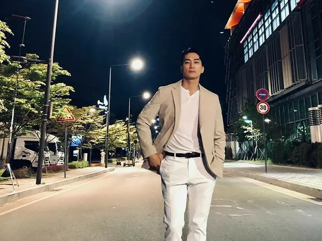 【G公式】俳優ソン・スンホン、Good night🌙   