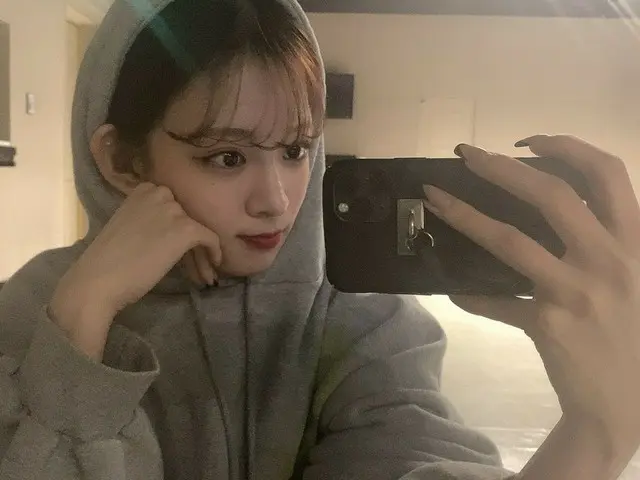 【t公式】fromis_9、[ #チェヨン]ウールフローバー火曜日もよく送ったか！  3日より力の内面週末くる力内容愛の🖤🖤🖤 