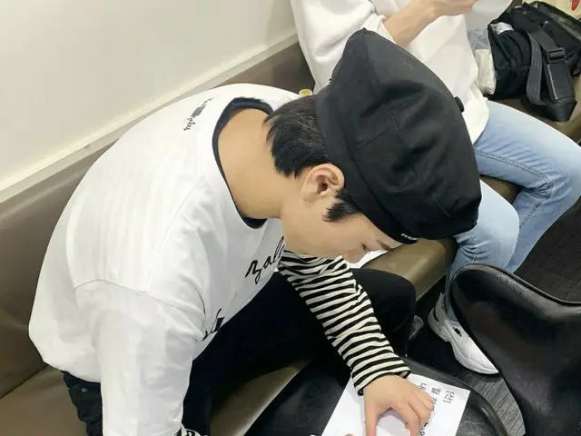 【T公式】ATEEZ、RT StudioK_twit：#ATEEZファンのためのイベントを準備するあまりにもきれいな姿！コン・ユああ#ATEEZATEEZoff