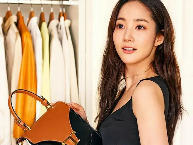 【g公式】女優パク・ミニョン、 #mytodscloset tods🧸🧡   