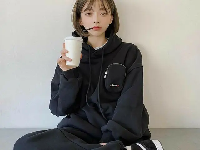 【g公式】モデルカン・テリ、足小さいです😎  laflamme_official   