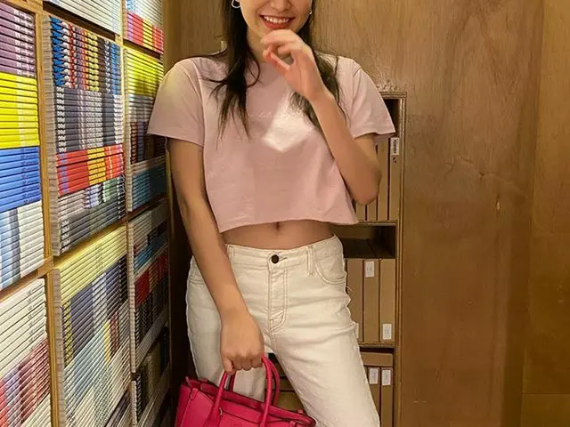 【g公式】RED VELVET_イェリ、🧸🖤   