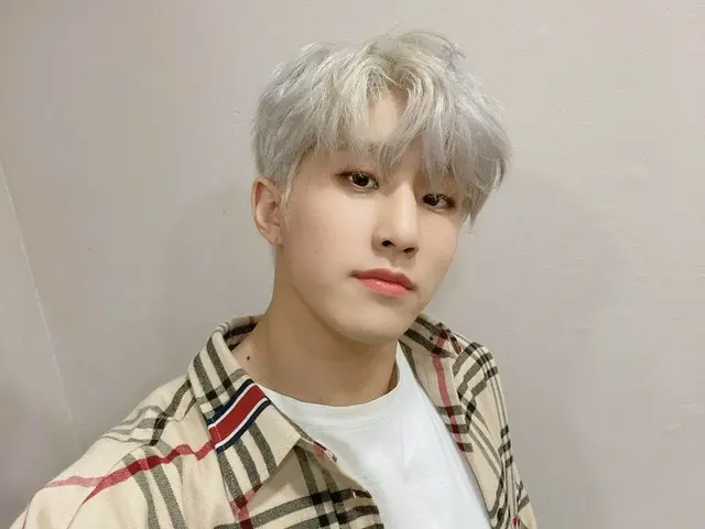【T公式】ASTRO、ああああっ！明日であるああ～～ !!!! アロハ皆さん！明日6時公開!!(笑) とても期待される(笑)アロハが好きか、今回の舞台は、どうか