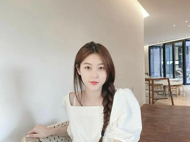 【g公式】女優キム・セロン、先日の写真投擲🌳  - マスクまさに書いディヨ  