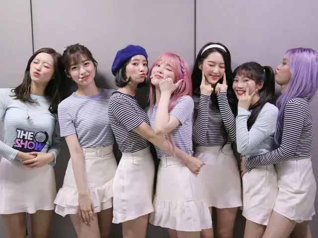 【t公式】OH MY GIRL、[ #OhTimes] 200505 THE SHOW📸  THE SHOWチョイス🏆受賞をしたOH MY GIRL おめで