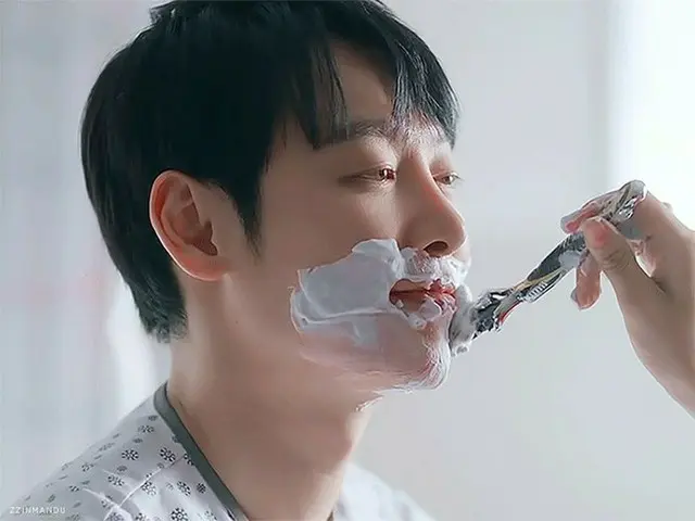 俳優キム・ドンウク、「髭剃りされる瞬間」 が韓国で話題