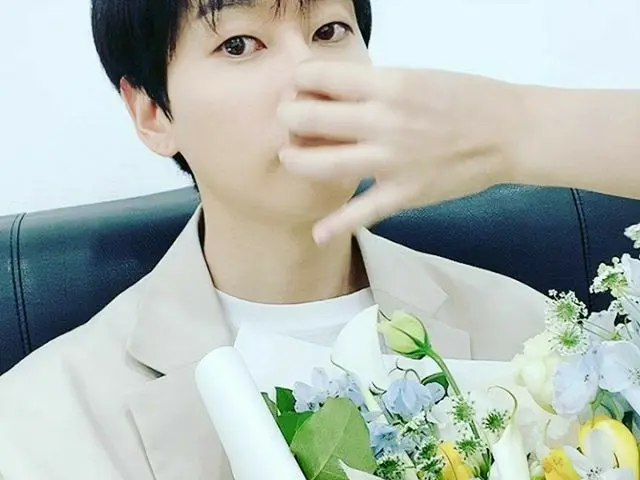 【G公式】SUPER JUNIOR_ウニョク(Eunhyuk)、💐💙   