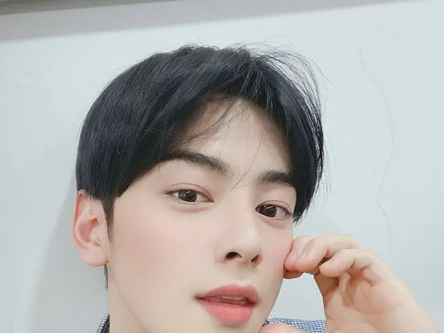 【T公式】ASTRO、ロハで運転してい？ 天気がいいですね^^ こぶカモたちを待っている？😀   #ロハ守護