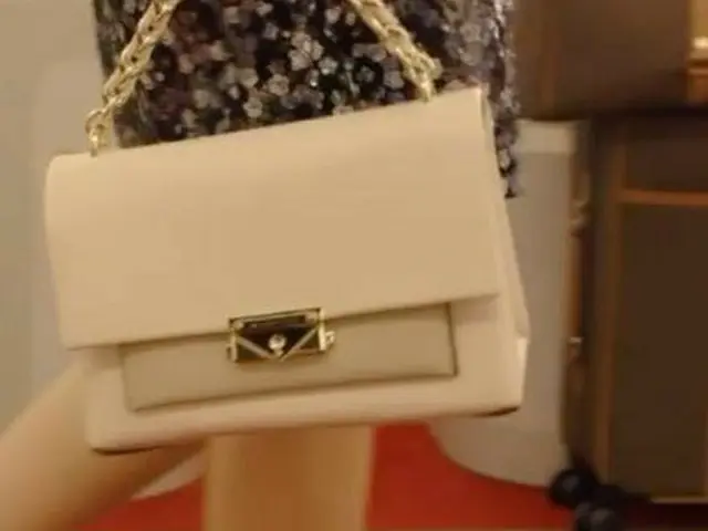【g公式】RED VELVET_ジョイ、CC〜❤️#michaelkors  #ellezoomin   