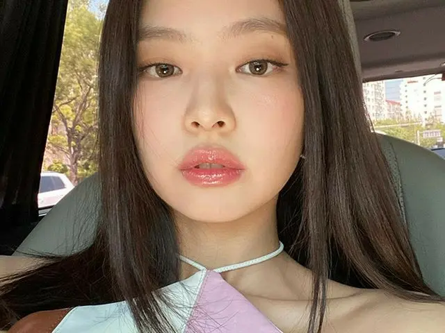【g公式】BLACKPINK_ジェニー(Jennie)、Miss my blinks very much