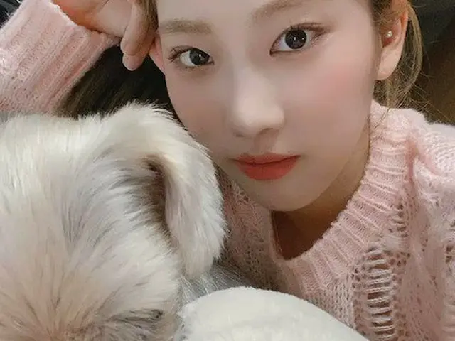 【t公式】今月の少女(Loona)、[今月の少女(LOONA)キクキク #196]  To