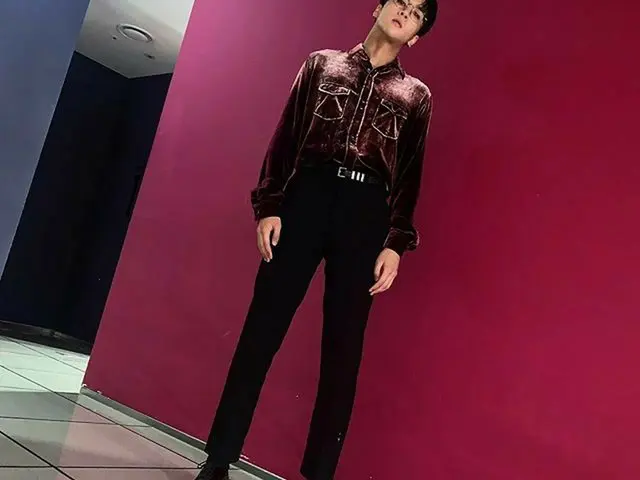 【G公式】VIXX_ラビ(Ravi)、🌺🌹💐   