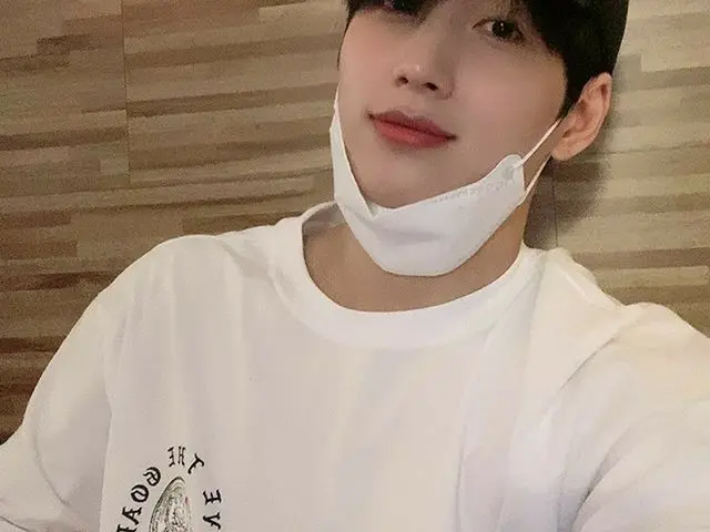 【G公式】BOY_キム・グクホン、😷    
