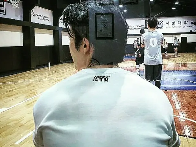 【G公式】SUPER JUNIOR_ドンへ(Donghae)、what ru looking at   