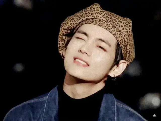 #BTS  (防弾少年団)V、「表情変化が果てのないベレー帽コレクション」が韓国で話題