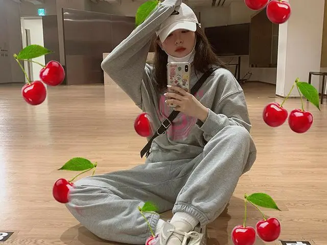 【g公式】RED VELVET_スルギ、膝下！👋   