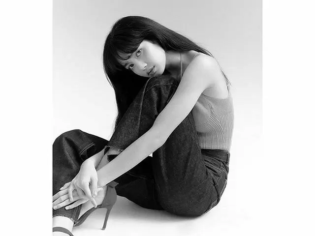 【g公式】BLACKPINK_リサ(Lisa)、New post   
