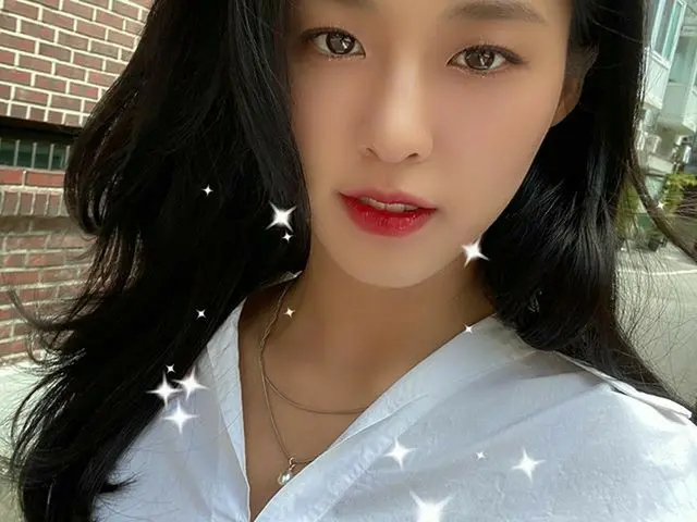 【g公式】AOA_ソリョン(Seolhyun)、久しぶりにするスケジュールとセルカをつけて見た✨✨✨   