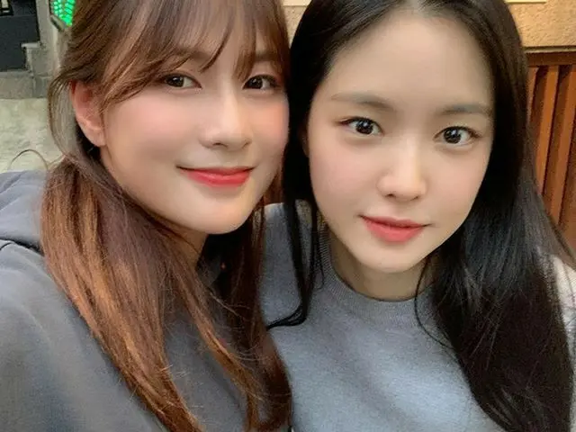 【g公式】Apink_ハヨン(HaYoung)、道端手ナウン様会った光栄です😎   