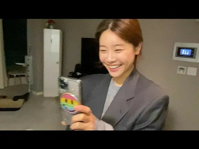 【g公式】GIRL’S DAY _ソジン、ありがとう私の愛に🤣♥️🥳🥰 耳と同時に幸せ🌼   